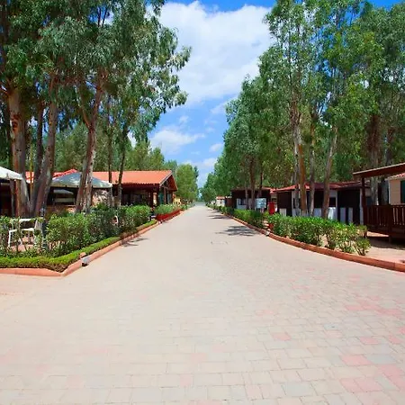 Κάμπινγκ Village Laguna Blu 4*